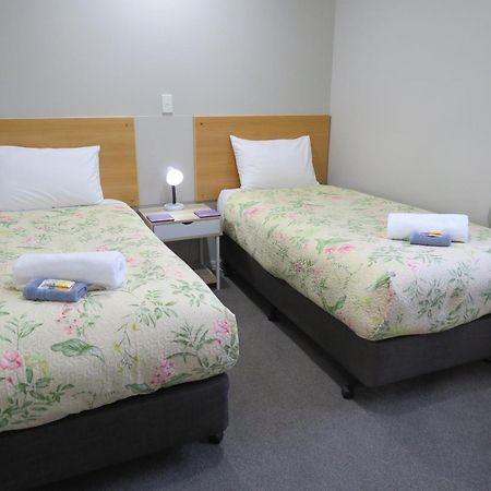 Commodore Court Motel Blenheim Bagian luar foto