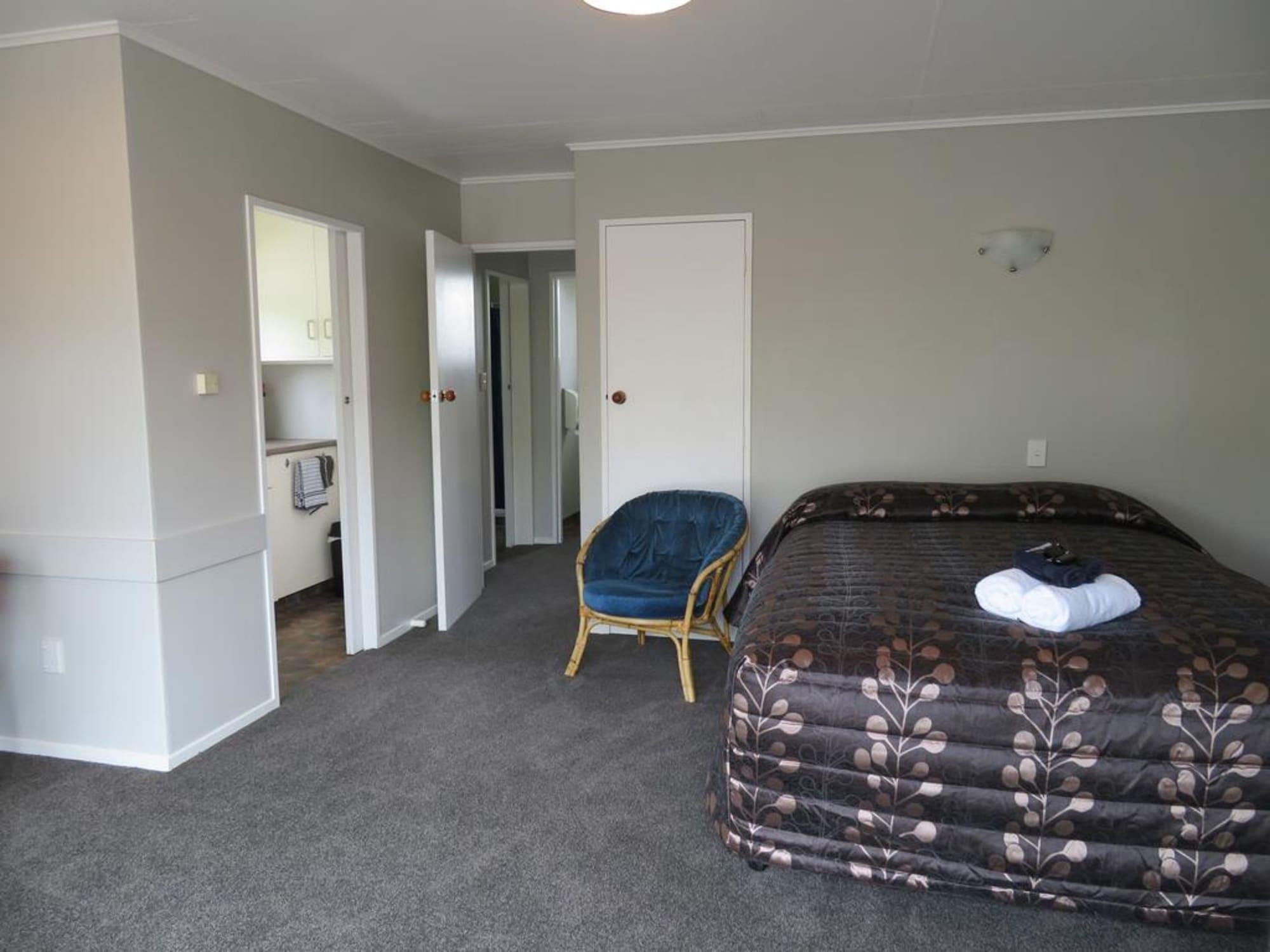 Commodore Court Motel Blenheim Bagian luar foto