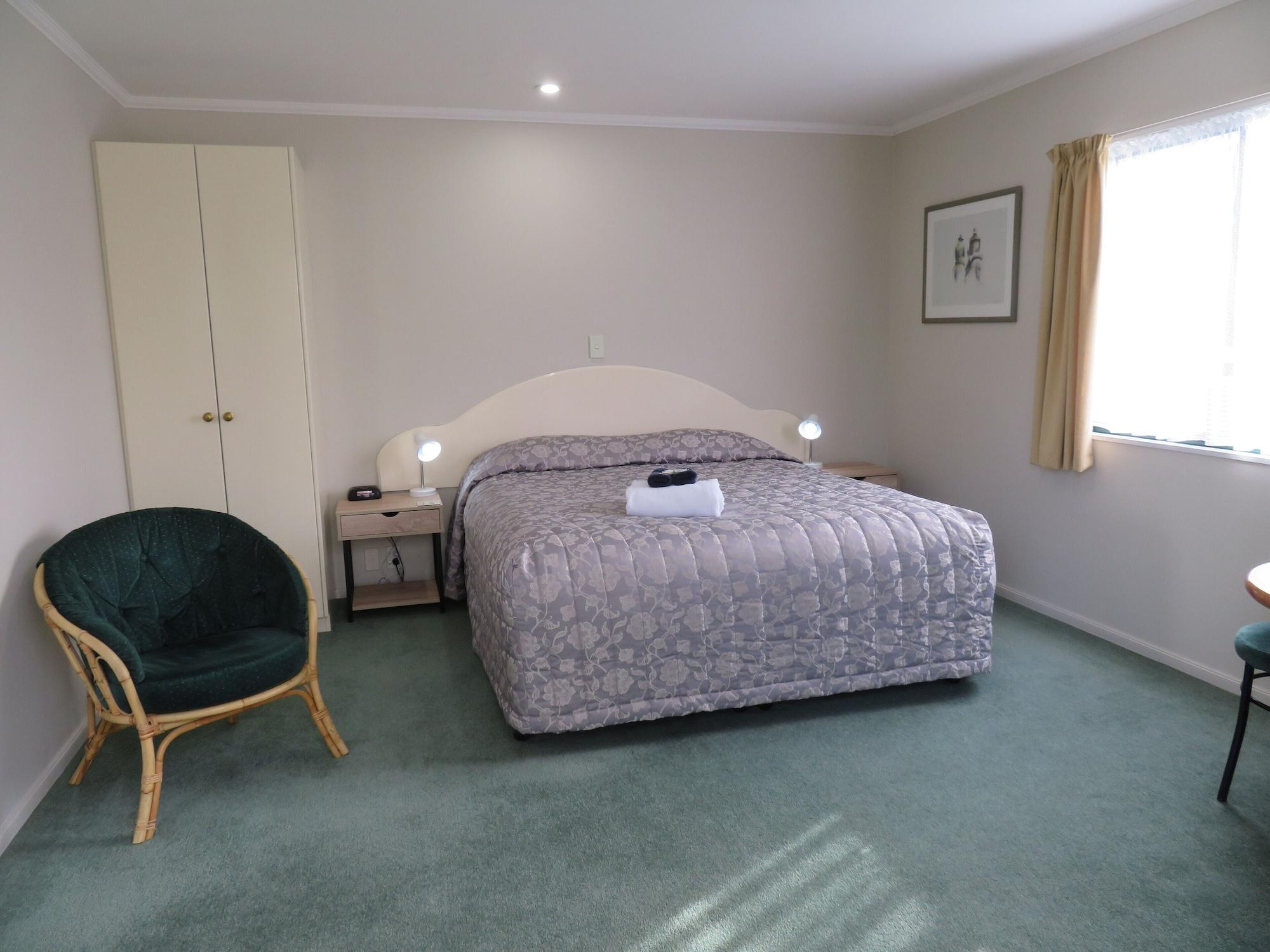Commodore Court Motel Blenheim Bagian luar foto