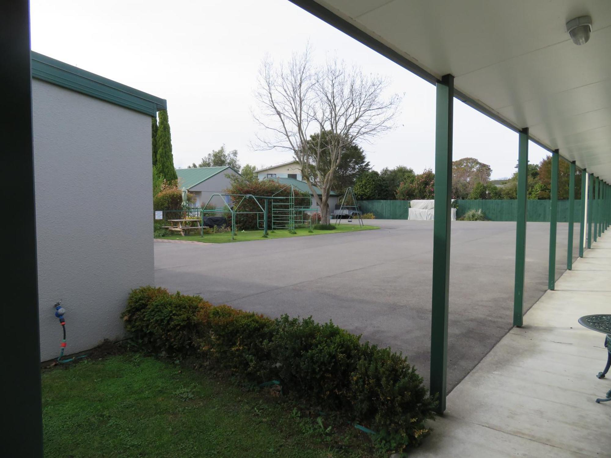 Commodore Court Motel Blenheim Bagian luar foto