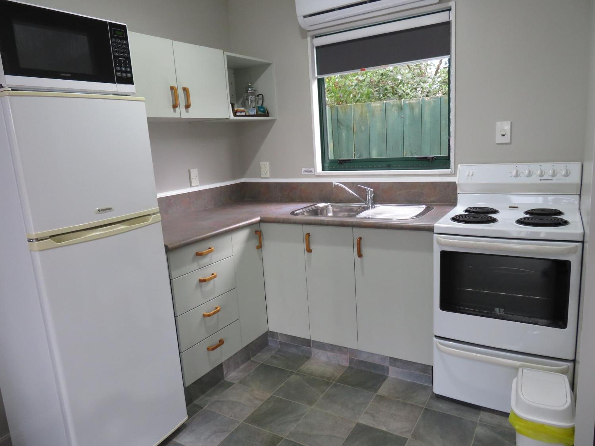 Commodore Court Motel Blenheim Bagian luar foto