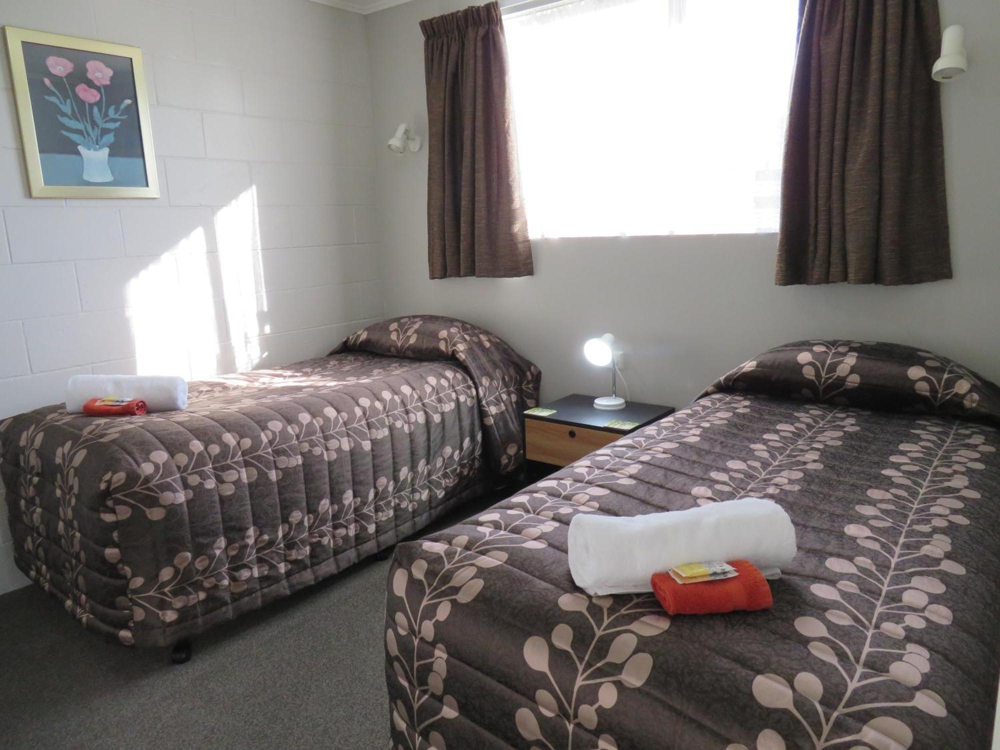 Commodore Court Motel Blenheim Bagian luar foto