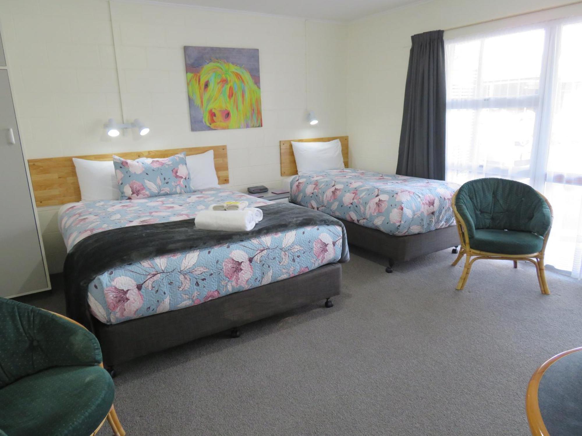 Commodore Court Motel Blenheim Bagian luar foto